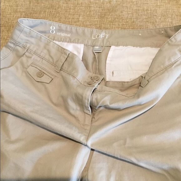 LOFTâANN TAYLORâKHAKIâSHORTSâSIZEâ8 - Picture 1 of 4